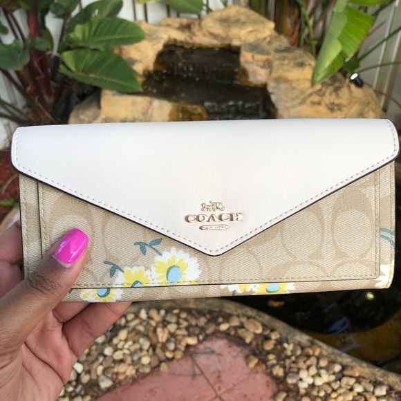 Coach Slim Envelope Wallet in Signature Canvas with Daisy Print